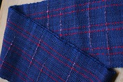 手織りマフラー（紺）A