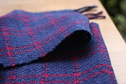 手織りマフラー（紺）B