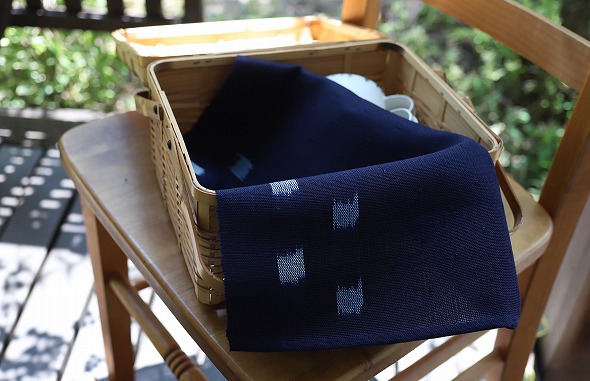 手織りのランチョンマット（紺）メイン