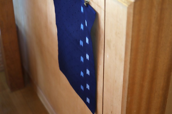 手織りのランチョンマット（紺）2
