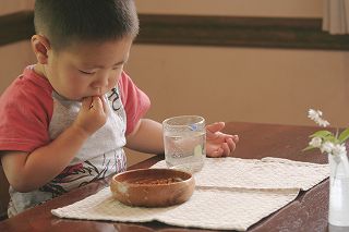 山下理恵さんの子ども用ガラスコップ