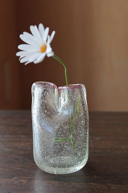 山下理恵さんのガラスかびん